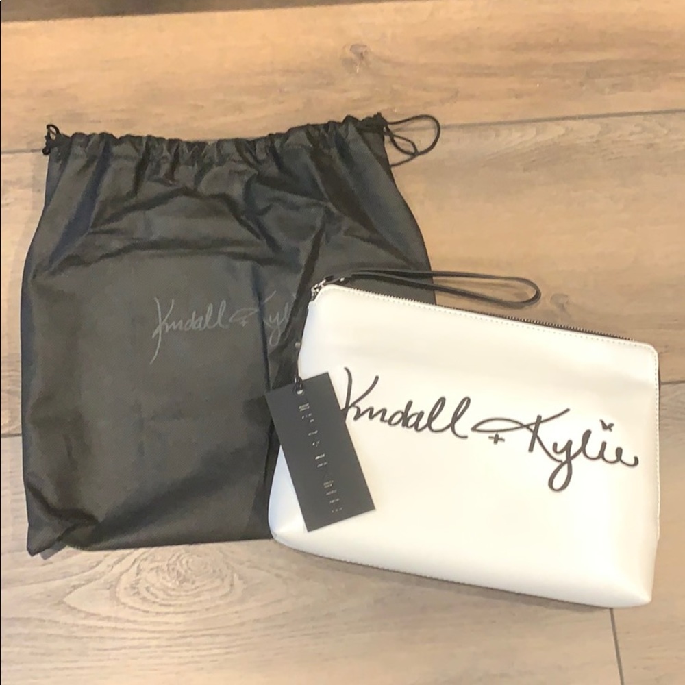 NWT Kendall & Kylie Wristlet